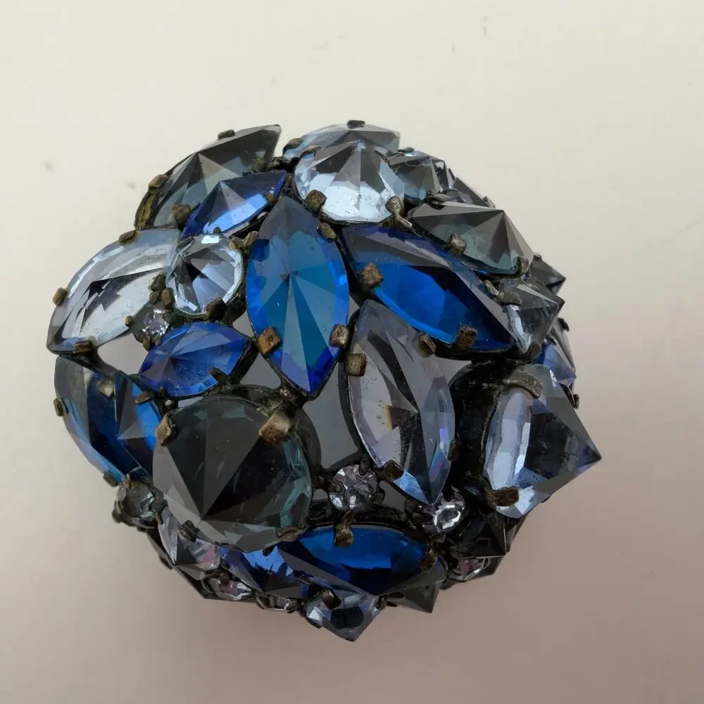 Vintage Signed AUSTRIA Blue Rhinestone Domed Bombé Cluster Brooch Pin⁠